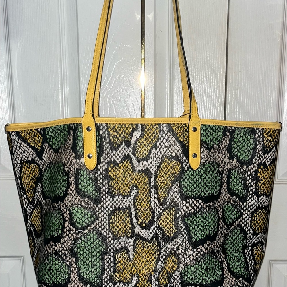 Coach Reversible City Tote in Snake Print With Detachable Wristlet (RARE) - Picture 11 of 16